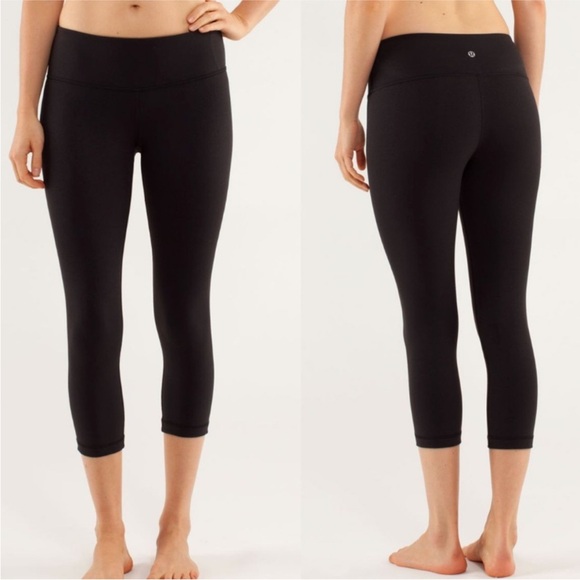 LULULEMON Wunder Under Crop Black Cropped Leggings Size 2/XS Luon Active Pants - Picture 1 of 9